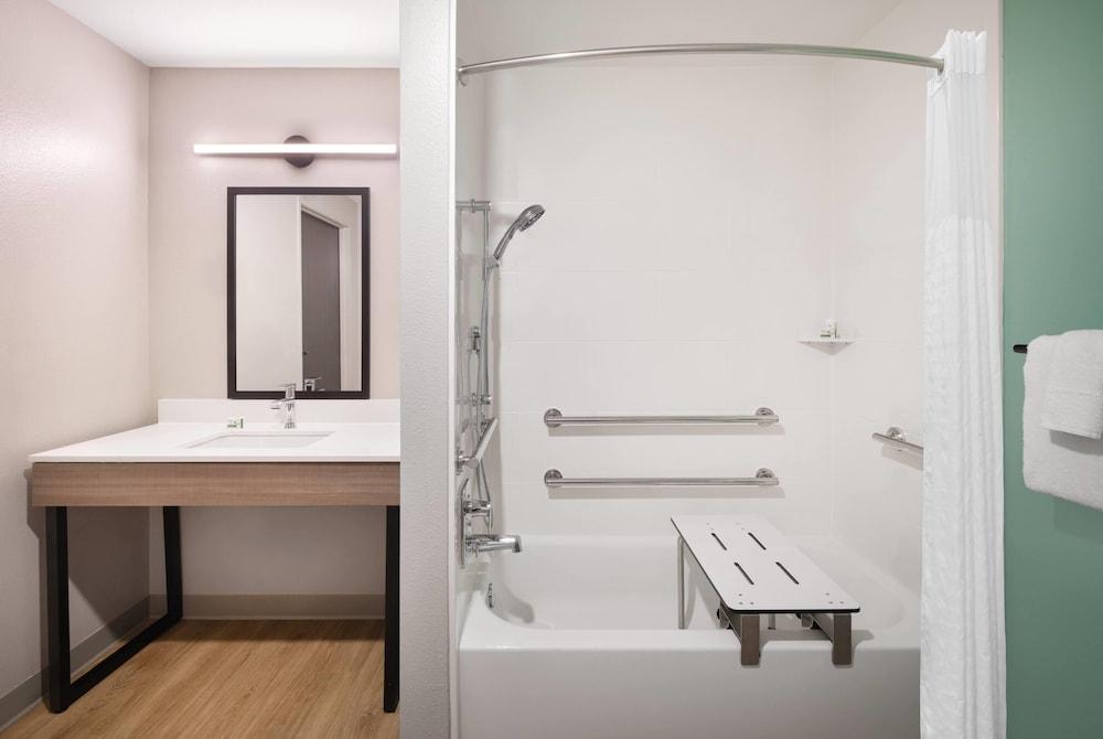 Echo Suites Extended Stay by Wyndham Atlanta-Conyers photo 3