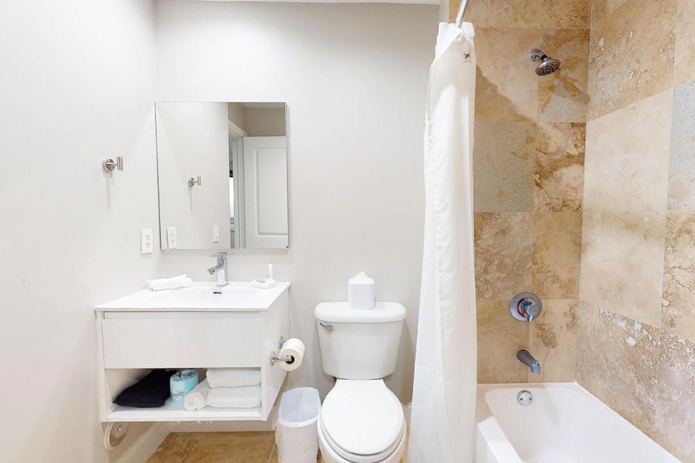Nuvo Suites Hotel photo 53