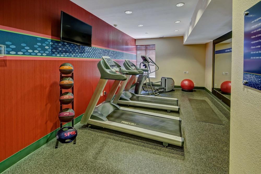 Hampton Inn Savannah-I-95-North photo 17