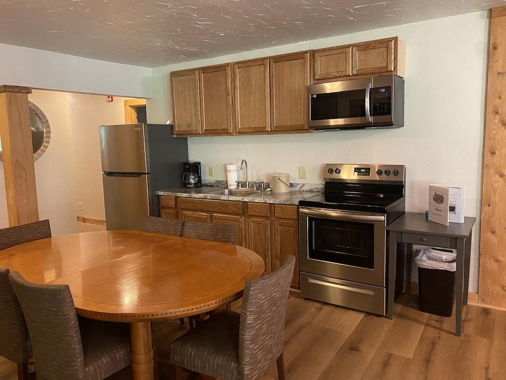 Foggy Mountain Lodge photo 60
