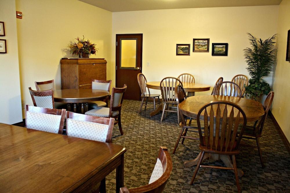 Blue Spruce Inn photo 18