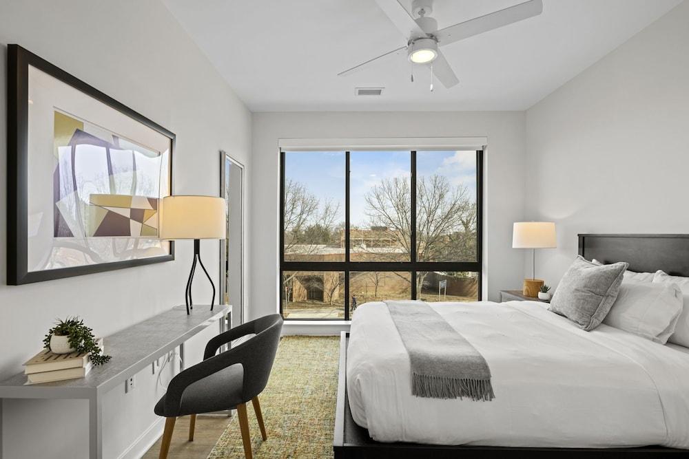 Placemakr Cathedral Heights photo 3