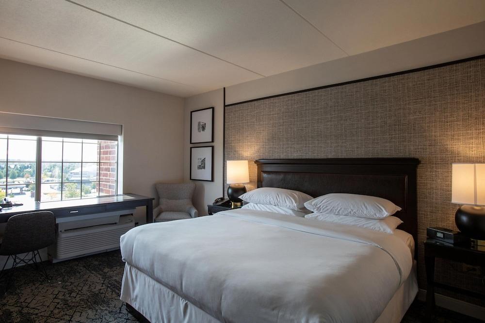 Sheraton Chicago Northbrook Hotel photo 8