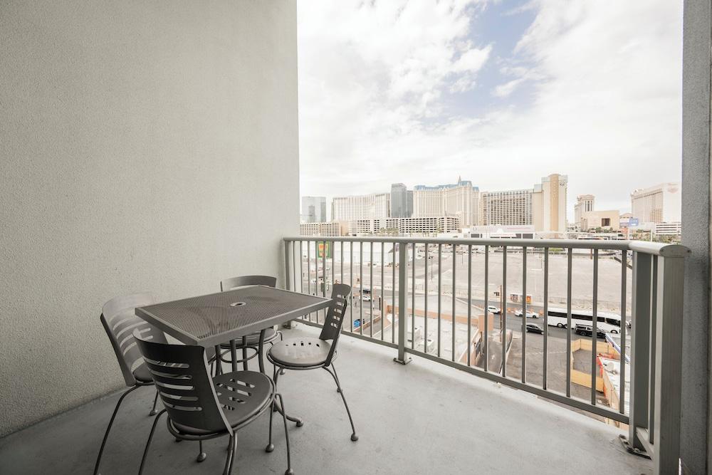 StripViewSuites at Platinum photo 22