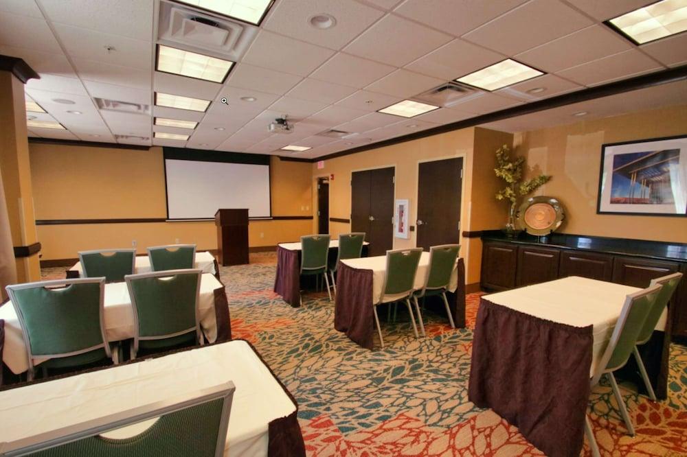 Hampton Inn & Suites Jacksonville - Beach Blvd/Mayo Clinic photo 51