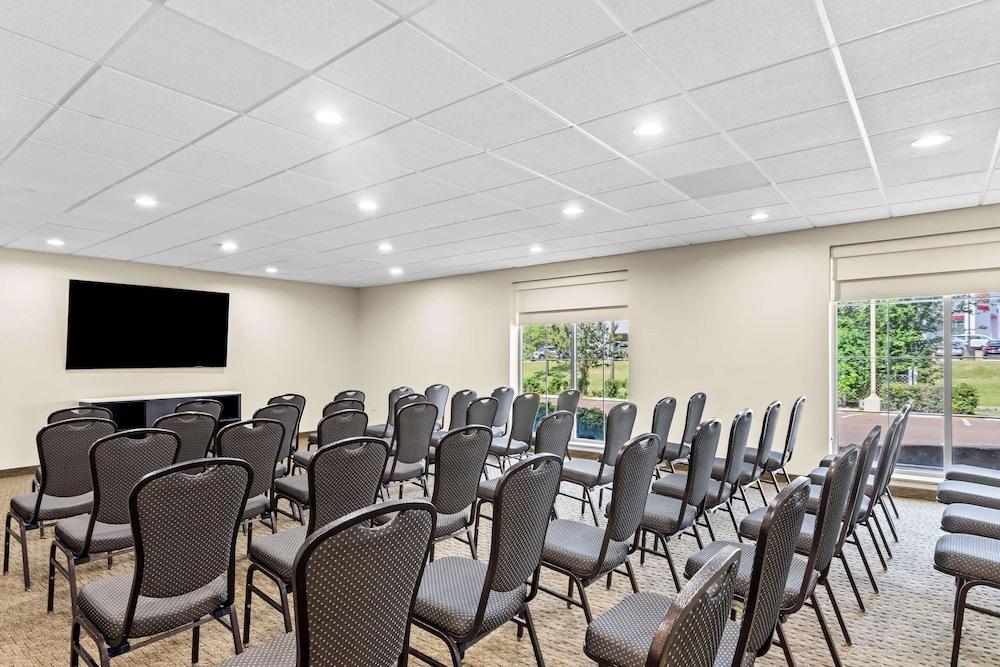 Comfort Inn & Suites Grenada photo 9