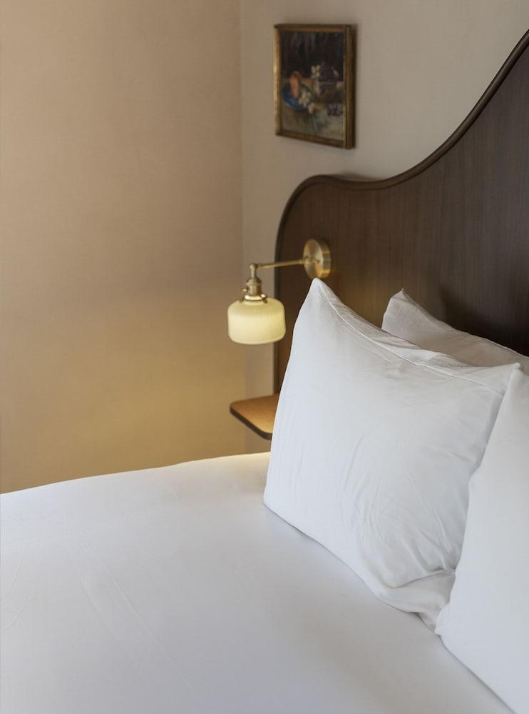 Gjelina Hotel photo 9
