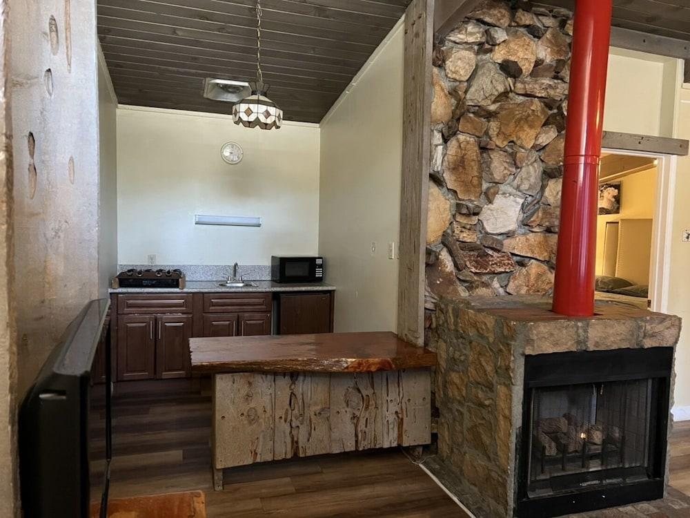 Studio 9 Big Bear photo 19