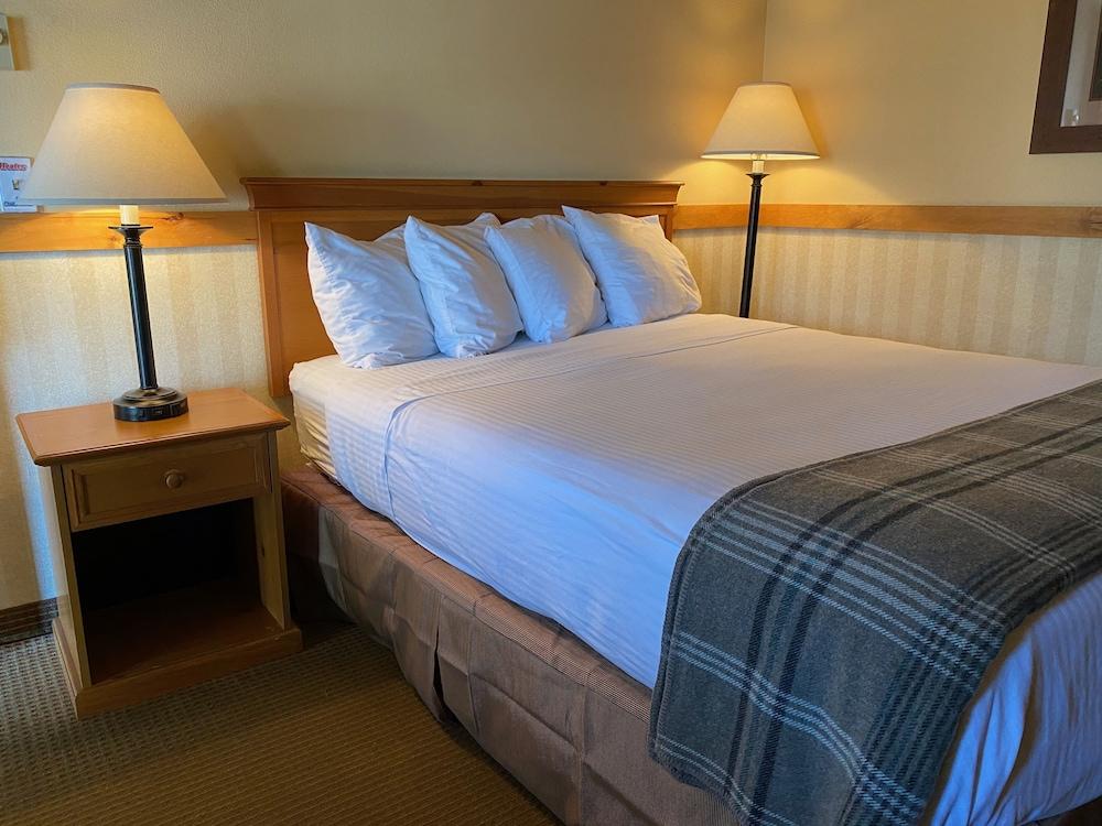 Cousins Country Inn photo 22