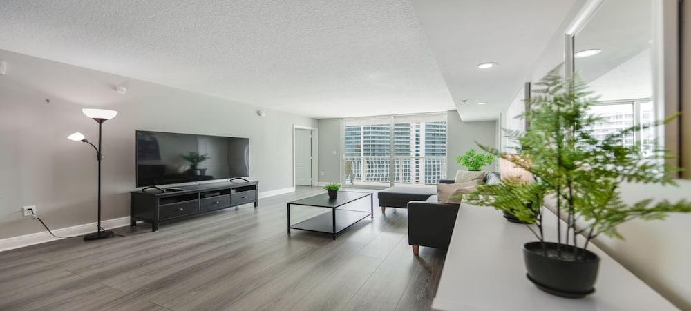 Icon Residences photo 73
