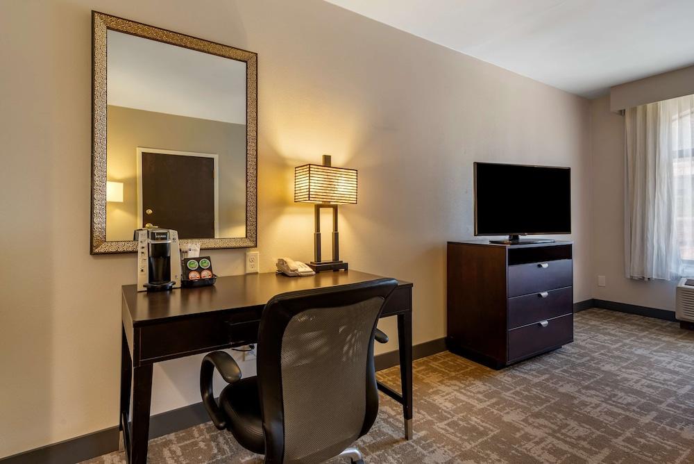 Best Western Plus Dalton Inn photo 8