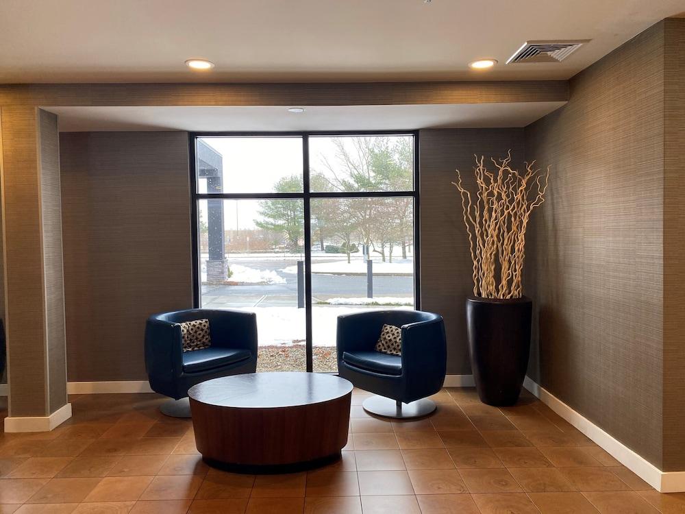 Courtyard by Marriott Raynham photo 55