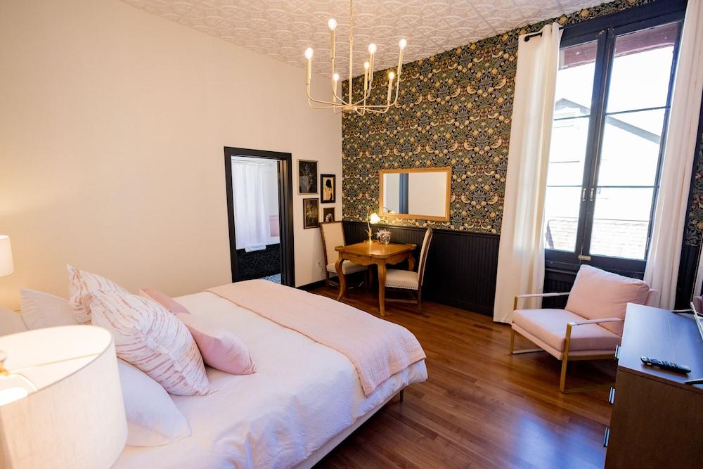 Speakeasy Suites photo 20