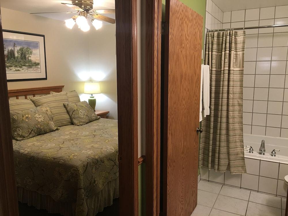 Bay Breeze Resort photo 30