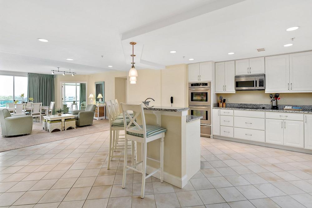 Miramar Condominiums photo 7