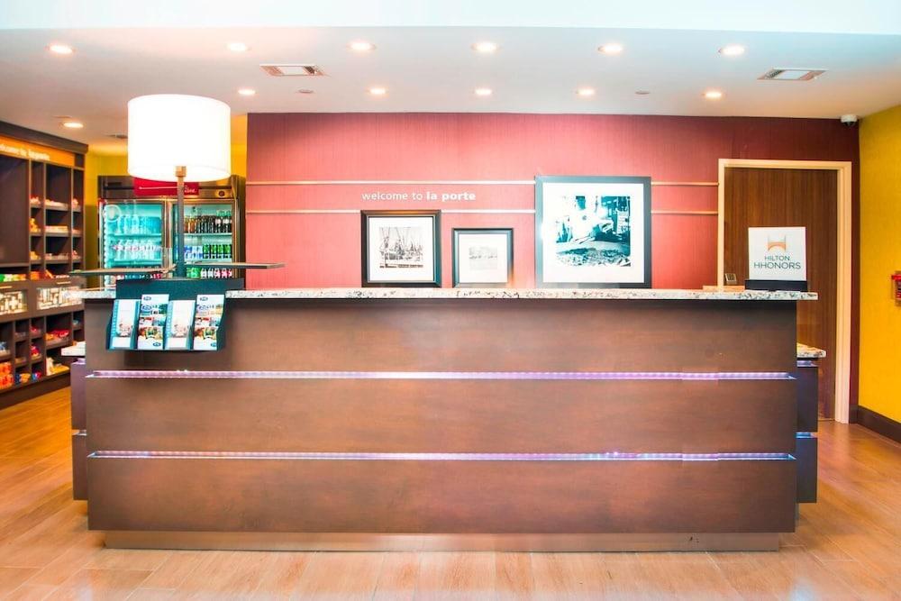 Hampton Inn & Suites La Porte photo 2