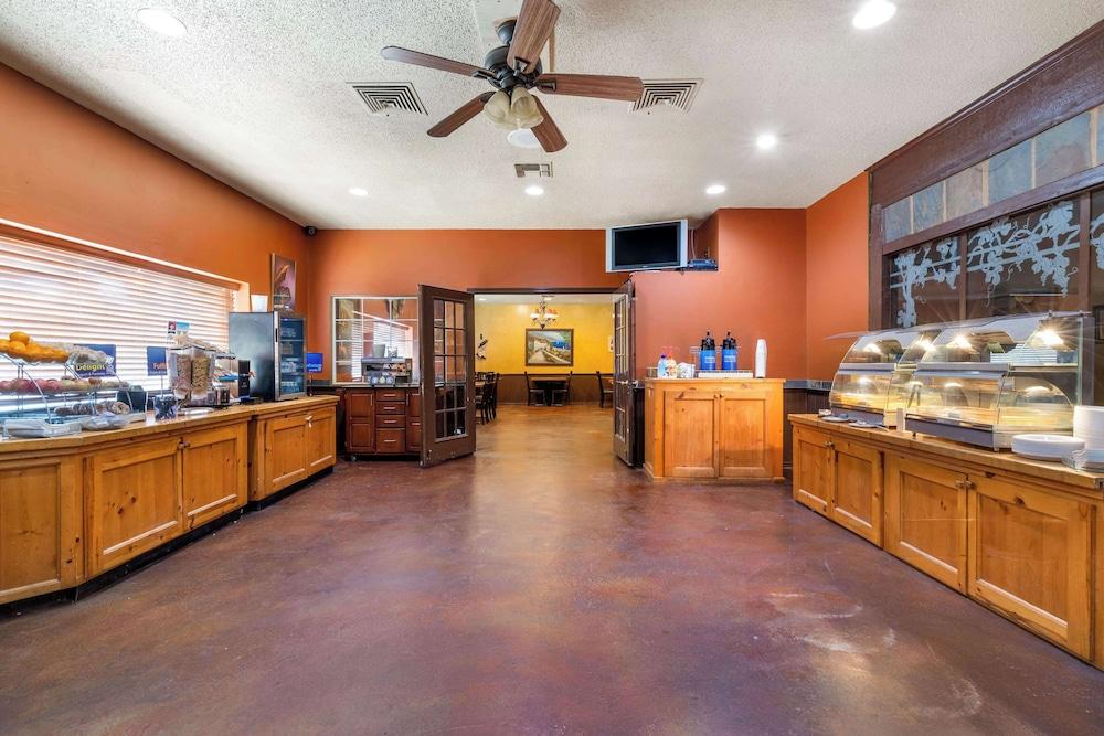 Best Western Sunday House Inn photo 24