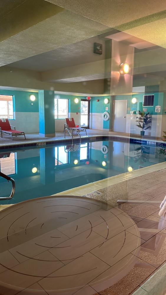 Holiday Inn Express Hotel & Suites Weston by IHG photo 50