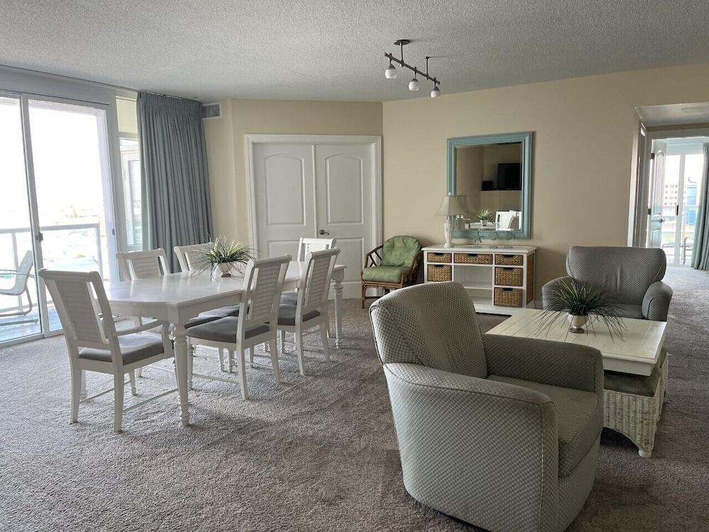 Miramar Condominiums photo 9