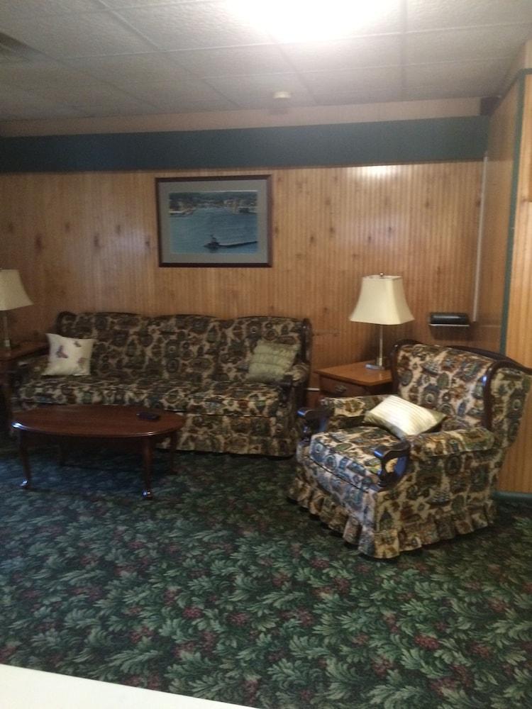 The Evergreen Motel photo 45