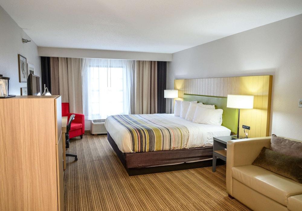 Country Inn & Suites by Radisson, Greenfield, IN photo 30