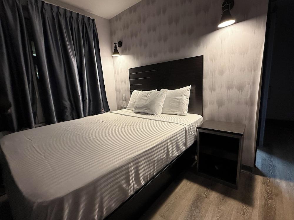 BKWAY Hotel Brooklyn photo 5