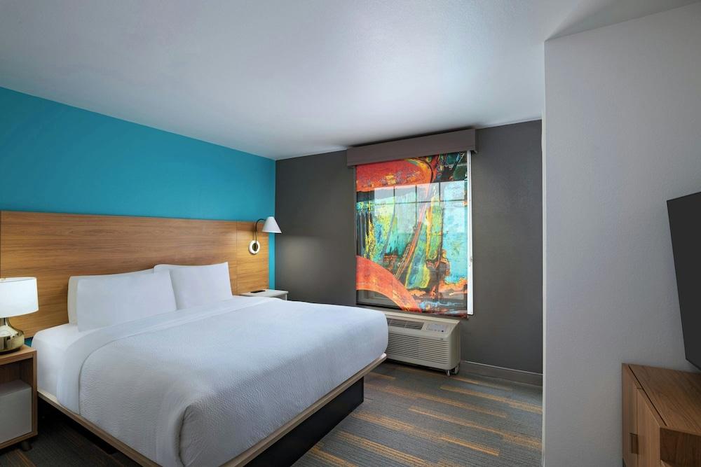Towneplace Suites By Marriott photo 9