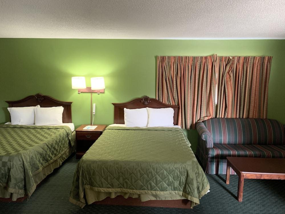 Gas Lite Motel photo 24