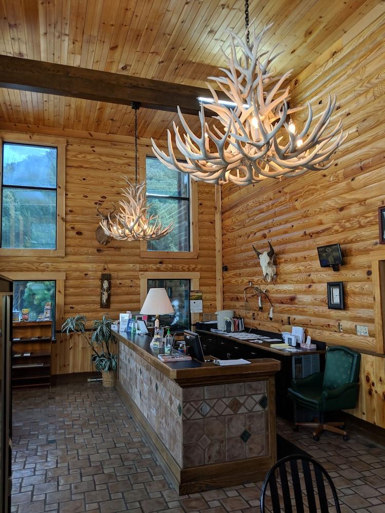 Cherokee Lodge photo 3