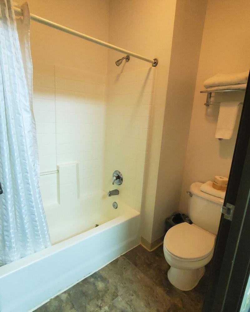 Quality Inn & Suites Pinedale photo 18