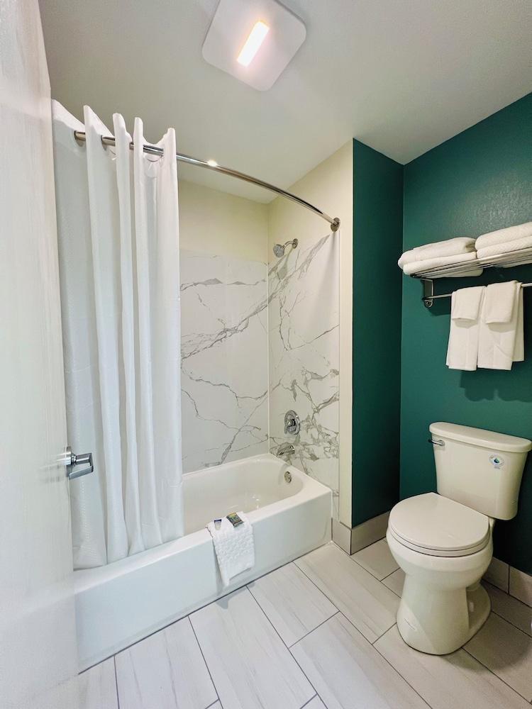 Sleep Inn & Suites Wisconsin Dells - Lake Delton photo 19