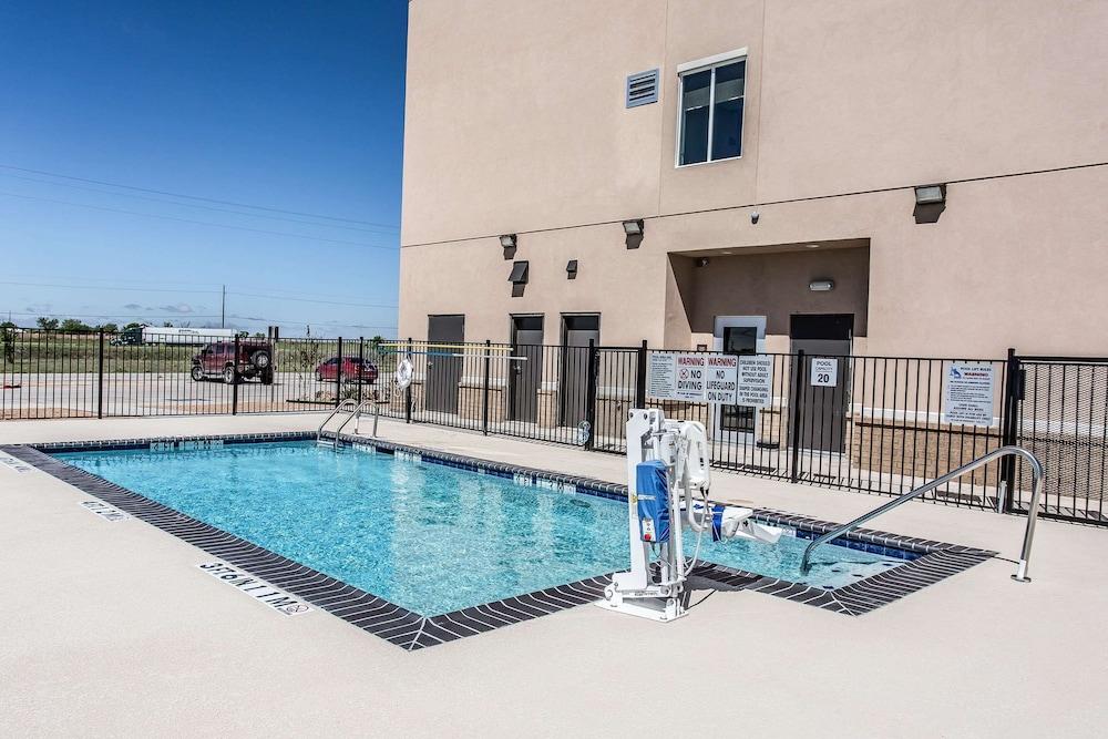 Comfort Inn & Suites Snyder photo 26