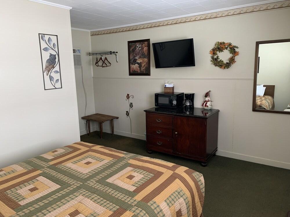 Carroll Motel & Cottages photo 2