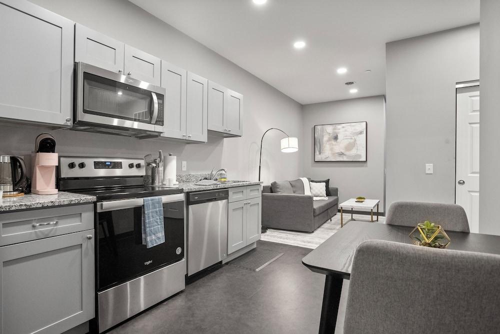 CozySuites - Press House photo 38