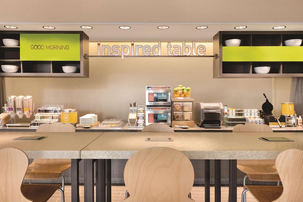 Home2 Suites by Hilton Phoenix Tempe, University Research Park photo 14