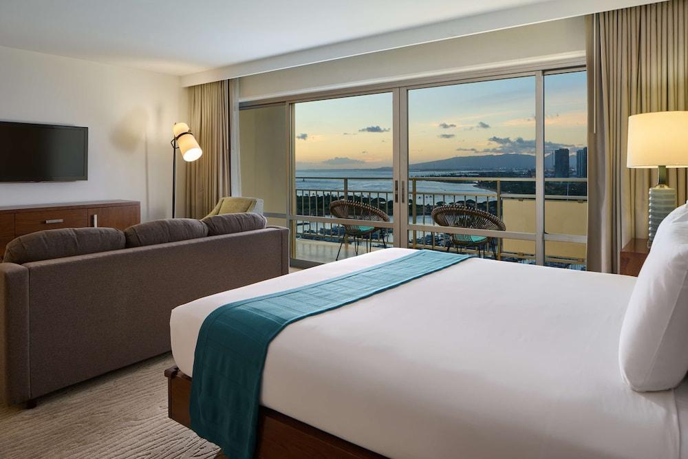 Ilikai Hotel & Luxury Suites photo 5