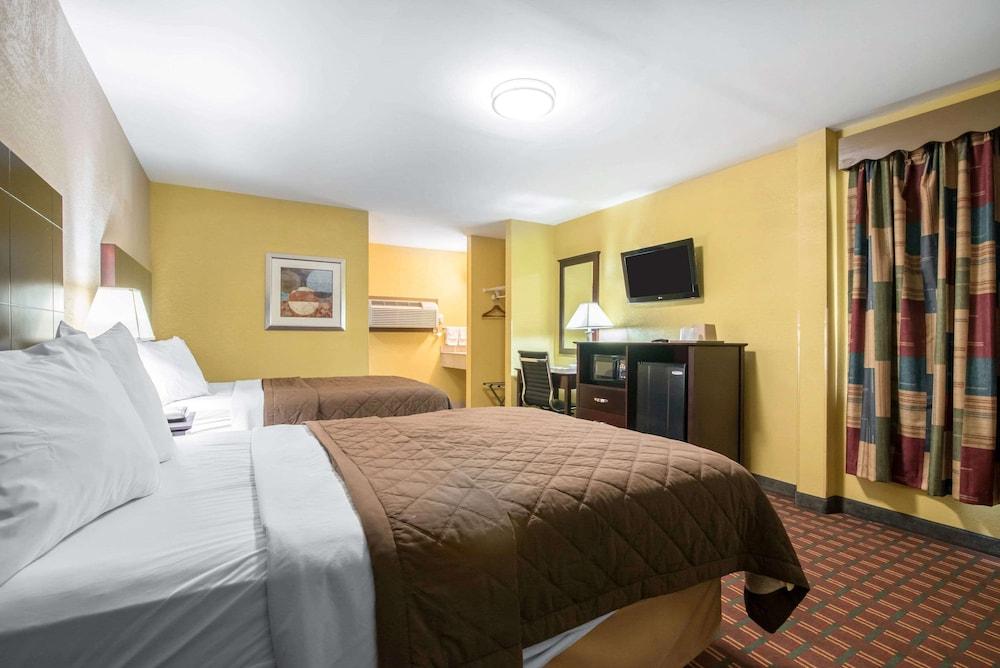 Rodeway Inn Towanda photo 19