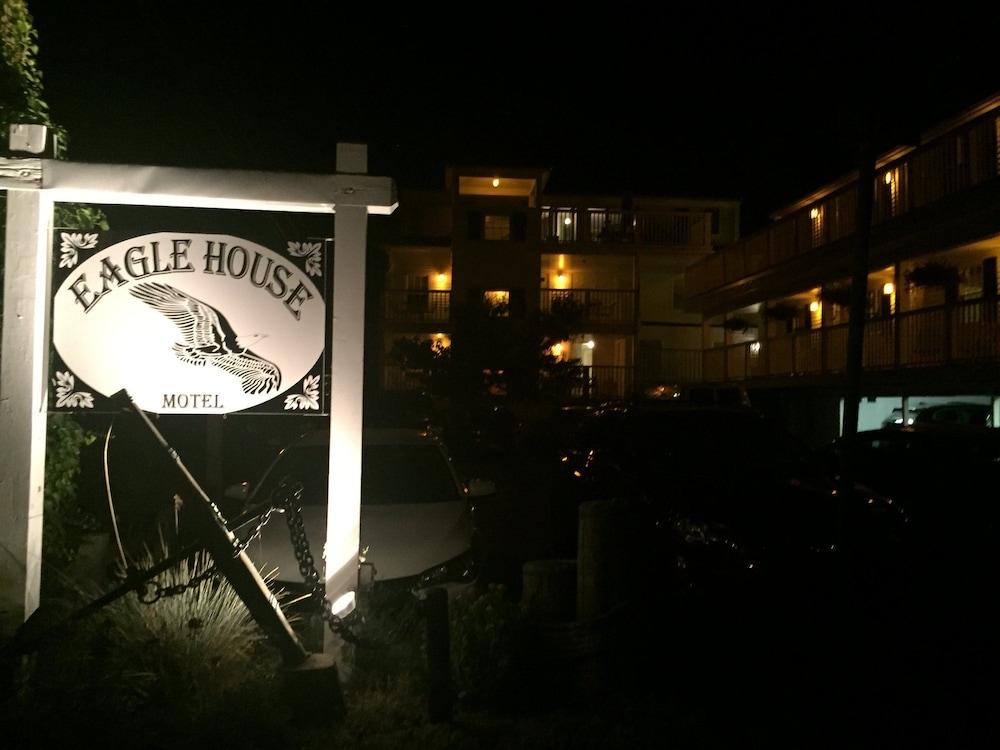 Eagle House Motel photo 55