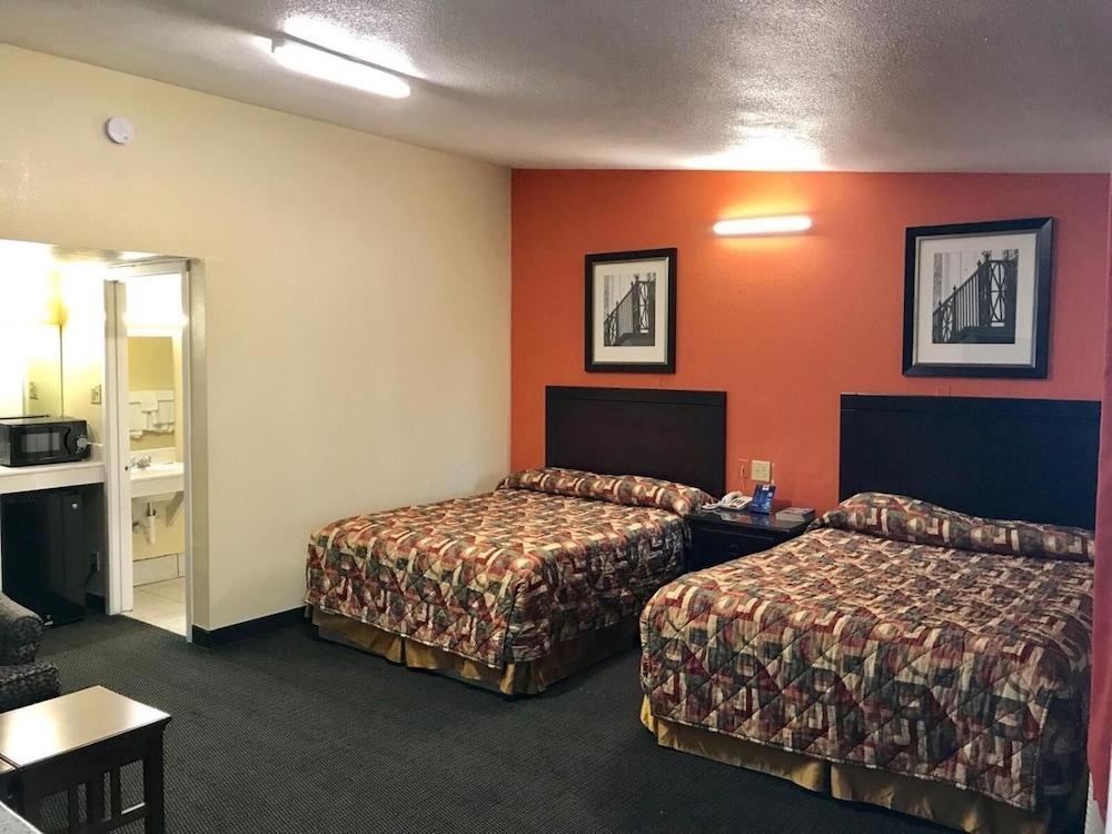 Scottish Inns & Suites photo 19