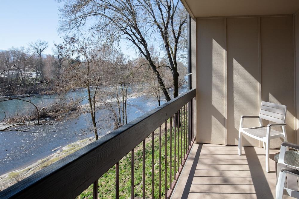 Riverside Inn photo 72