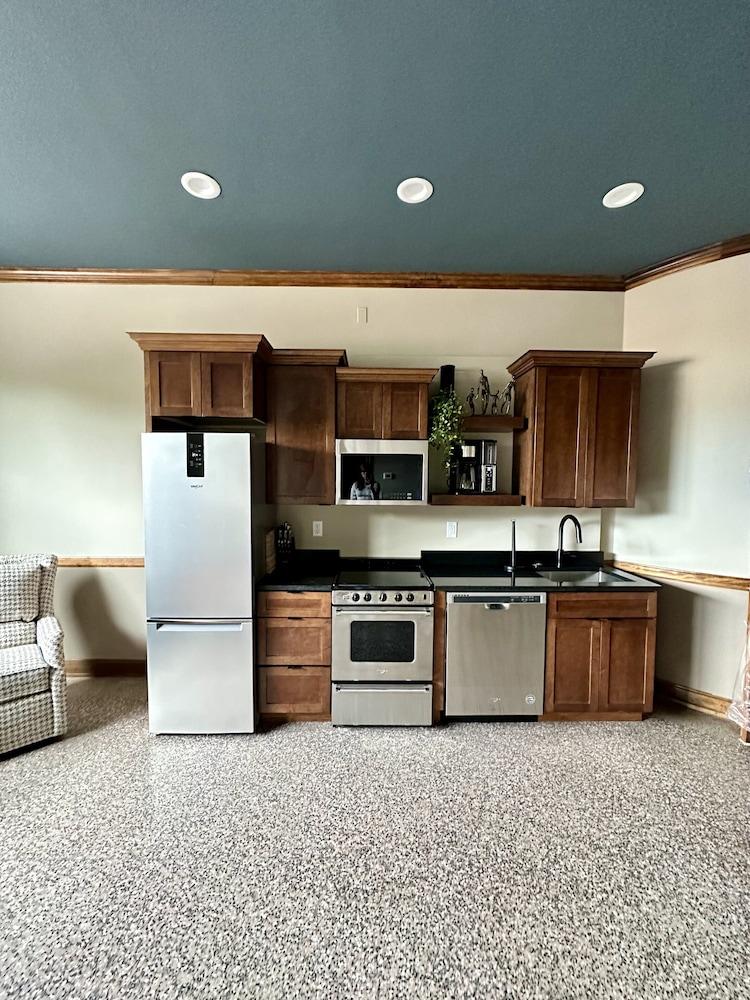 The Lodge Luxury Suites photo 29