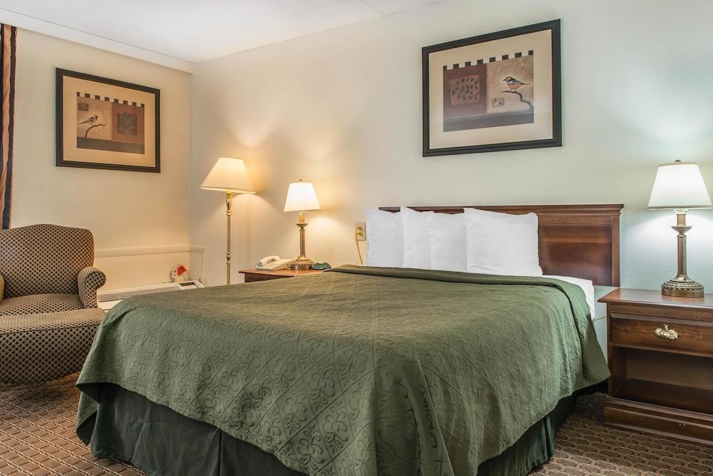Rodeway Inn Brookville photo 24