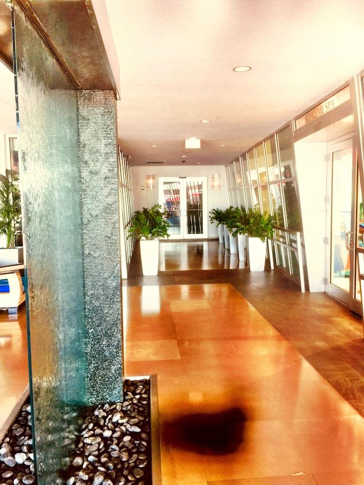 De Soleil Hotel on Ocean Drive photo 3