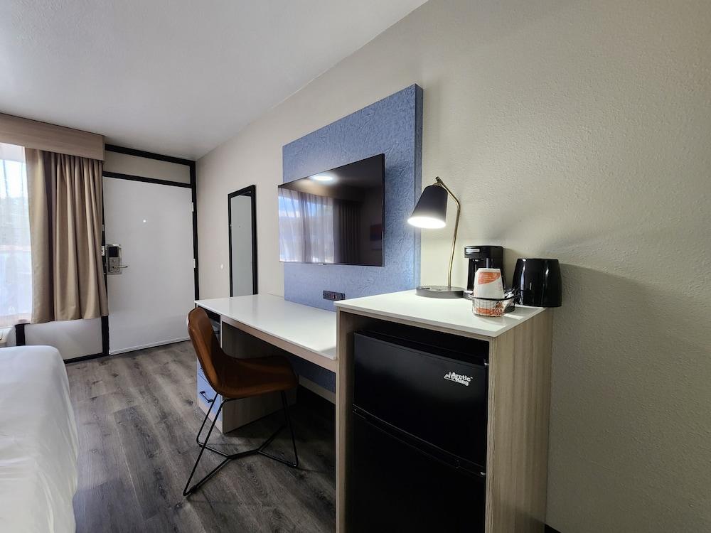 Smart Stay Inn photo 8