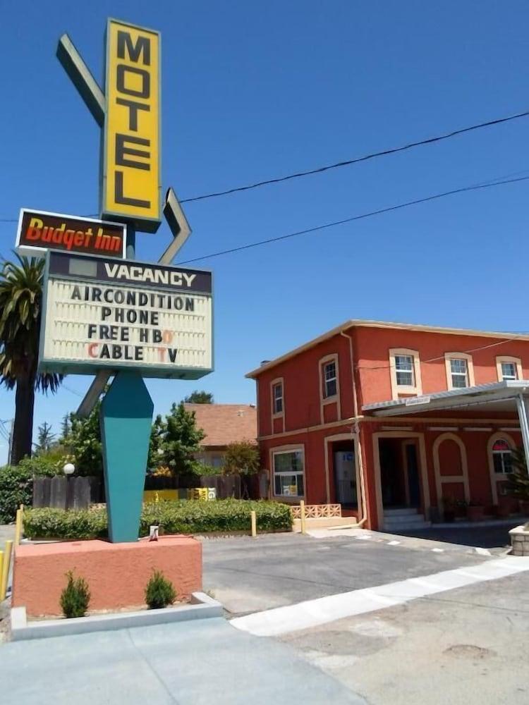 Budget inn photo 1
