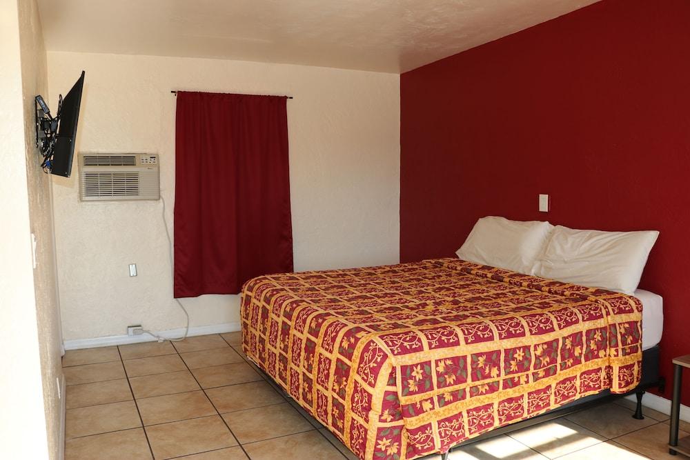Sandman Inn Motel photo 13
