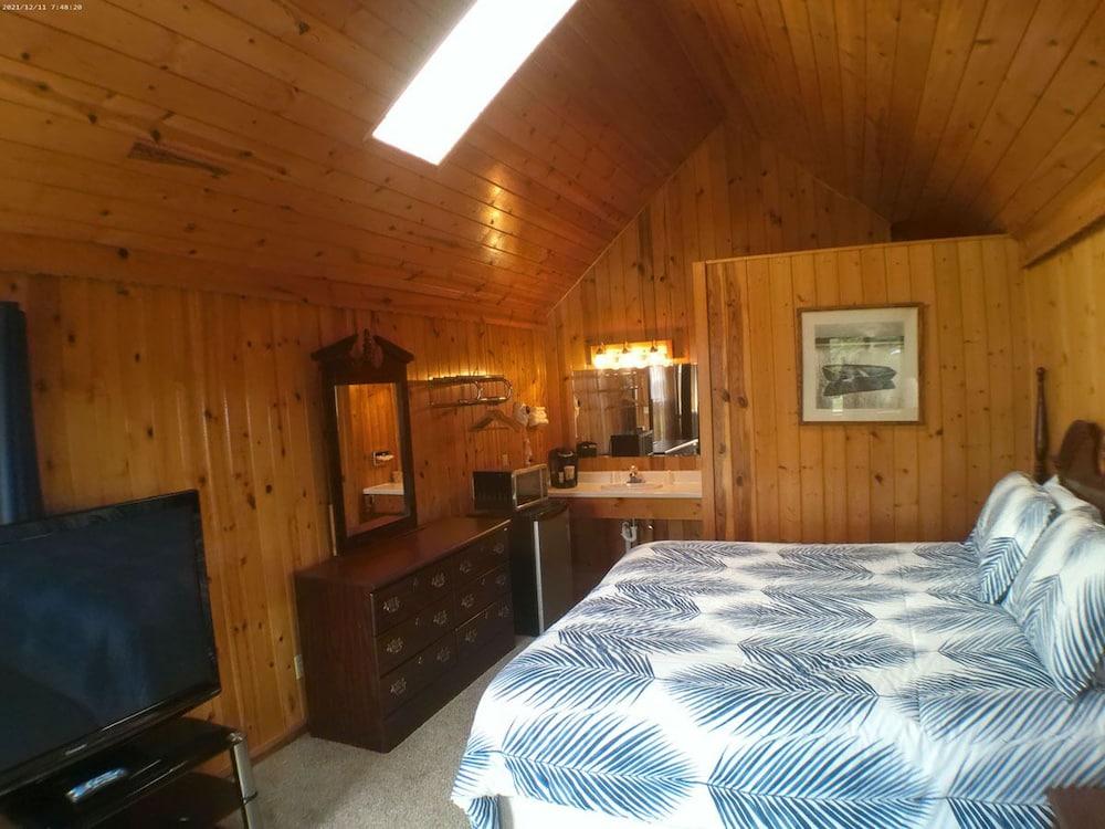 Crystal Lake Resort photo 16