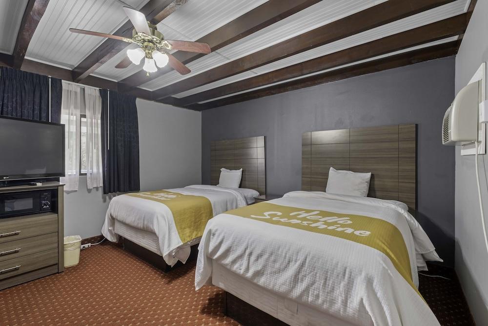 Budget Lodge Ruidoso photo 36