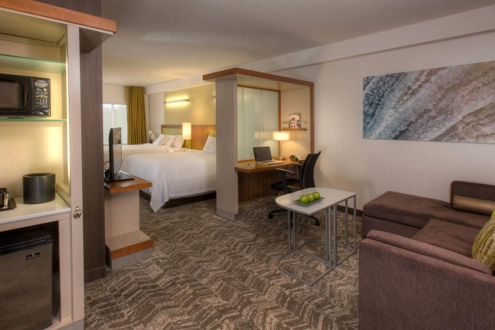 SpringHill Suites Anchorage University Lake photo 7