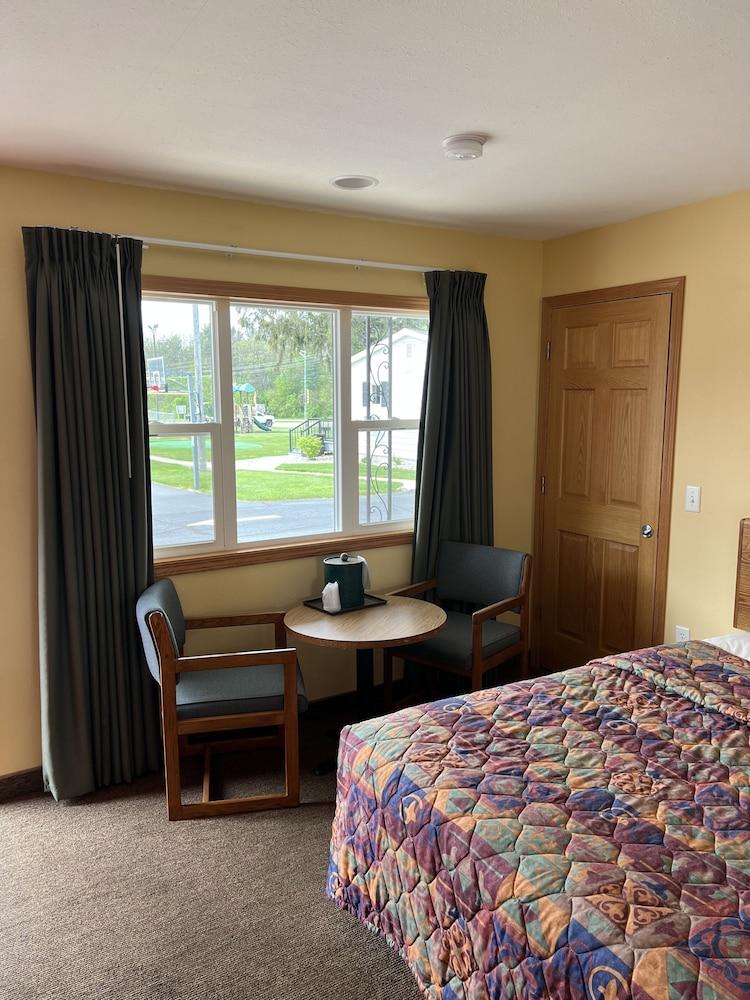 All Star Inn & Suites photo 35